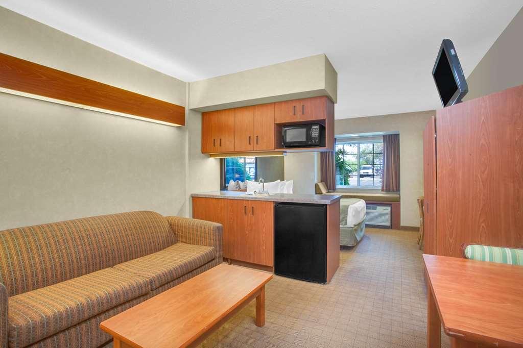 Microtel Inn & Suites Springville Phòng bức ảnh